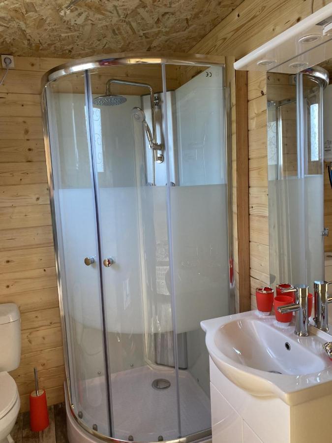 Charmant Chalet Pour 2 Personnes Spa Prive Massillargues-Attuech 外观 照片