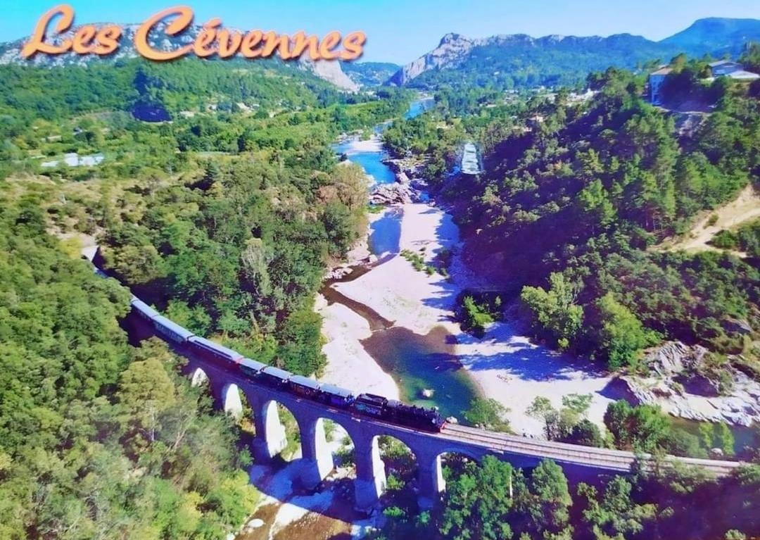 Charmant Chalet Pour 2 Personnes Spa Prive Massillargues-Attuech 外观 照片