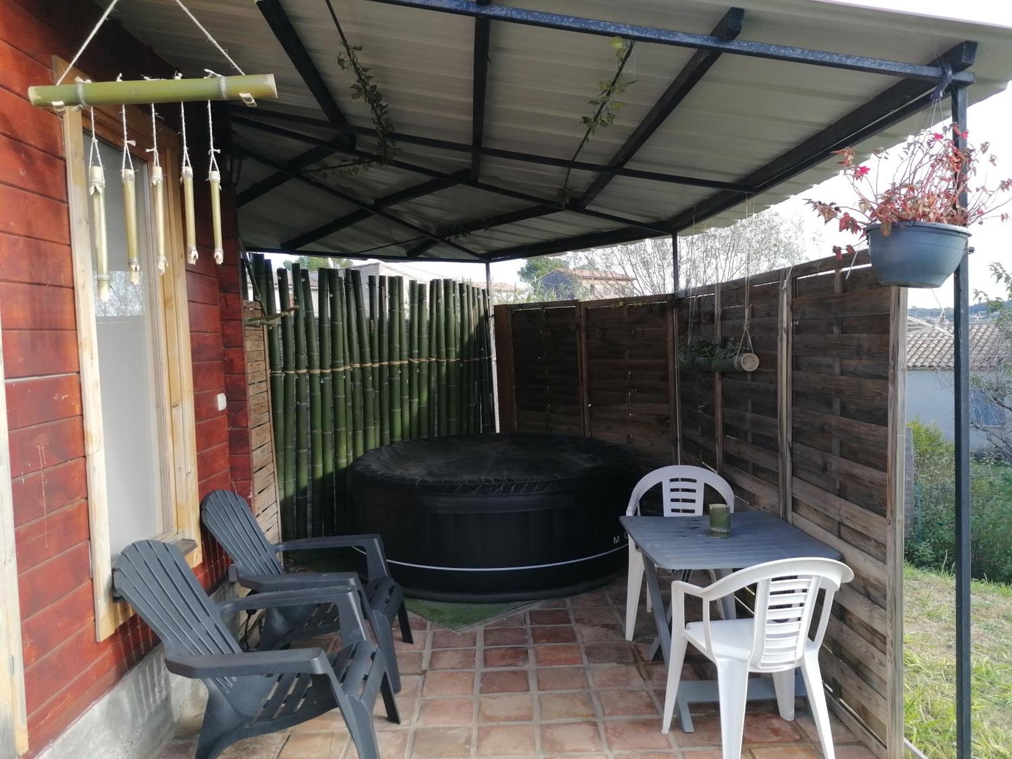 Charmant Chalet Pour 2 Personnes Spa Prive Massillargues-Attuech 外观 照片